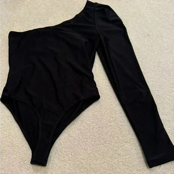 One shoulder body suit - Picture 2 of 3